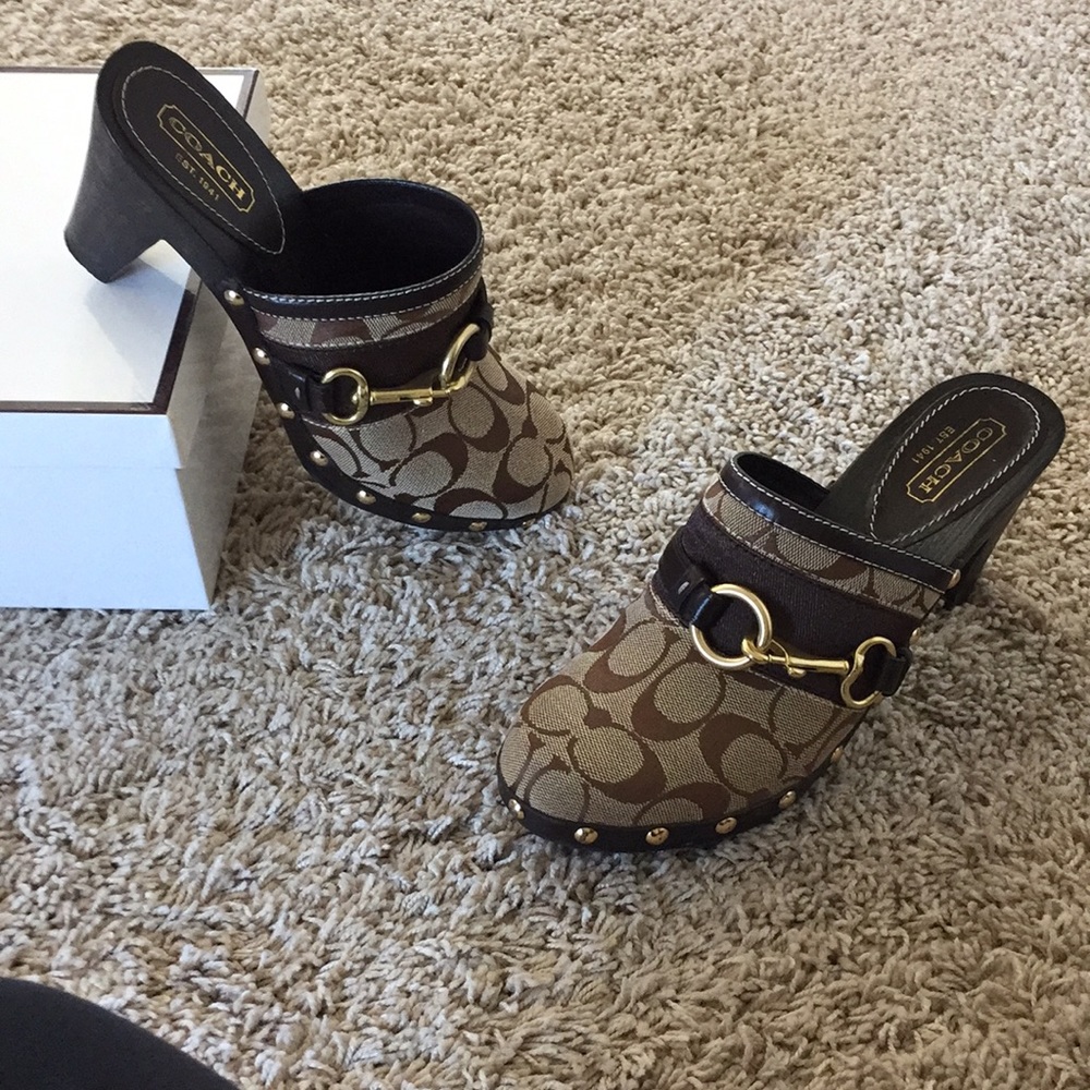 Shoes - Picture 3 of 5